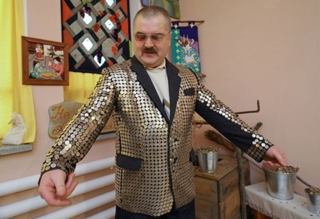 Пенсионер из Новосибирска Юрий Бабин собрал более пят?...