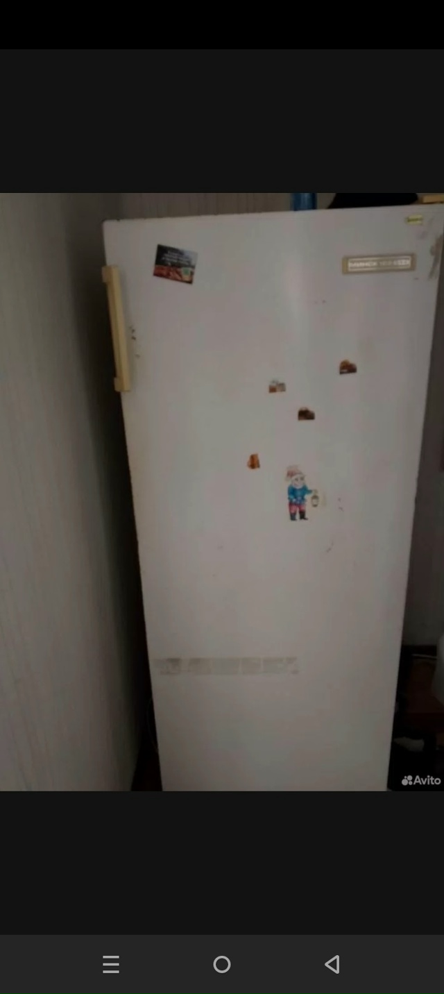 Кто заберёт, работает только морозилка.