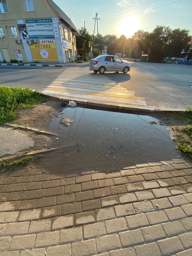 У нас всего лишь дождь прошел, обычный летний дождь …
?...