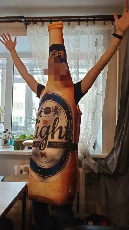 На маркетплейсах появился мужской костюм для ролевых игр в виде… бутылки пива — такой наряд точно уд