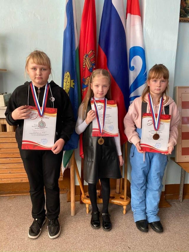 В КОЖАНАХ ИГРАЛИ В СТОКЛЕТКИ
15 ноября в Кожановском ш...