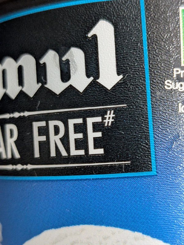 В соцсетях завирусился проклятый индийский маркетинг: на упаковке местного мороженого Amul есть поме