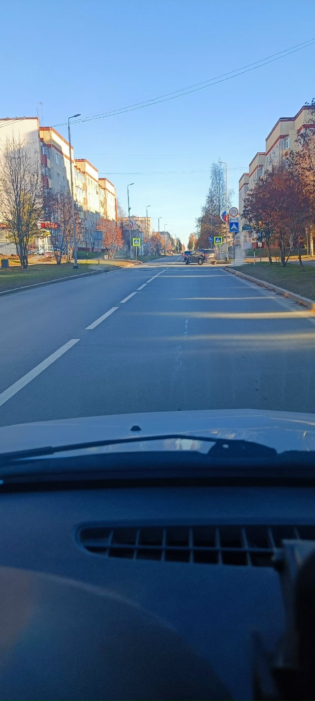 Кто в курсе, почему из ливневой канализации, по ул. Мира...