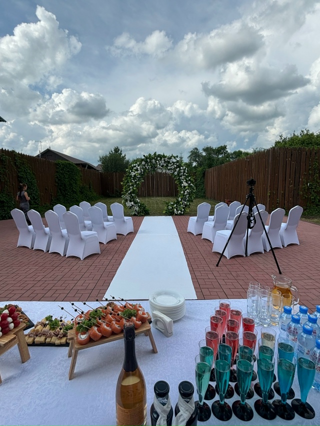 «Готовь телегу зимой, а сани летом!»??-гласит русска?...