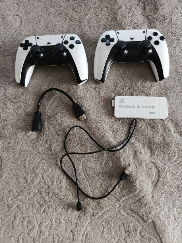 Анонимно. Продам игровую приставку денди лежит по не н...