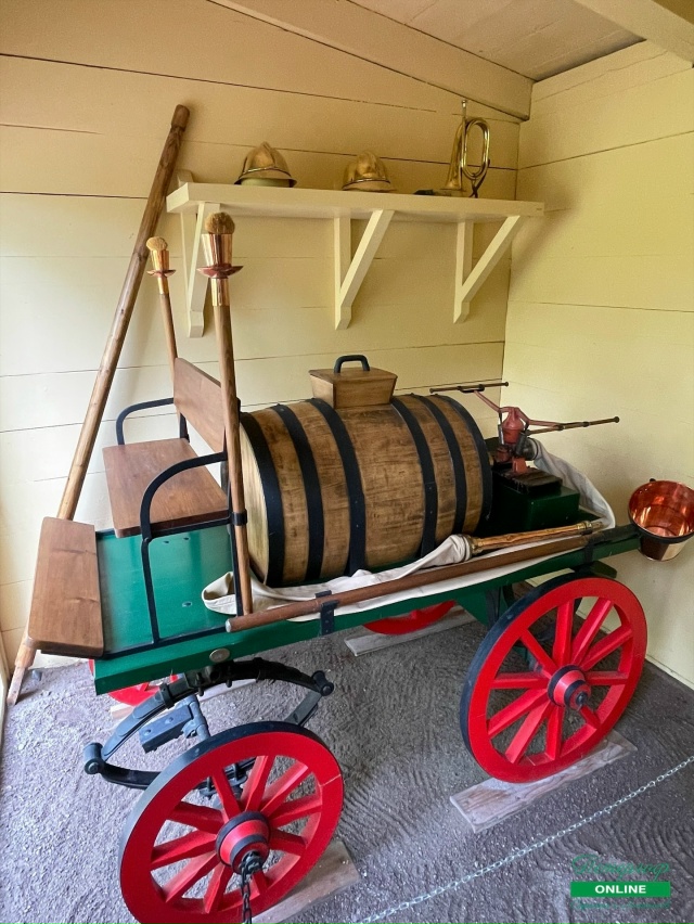 Вокруг Фермерского дворца