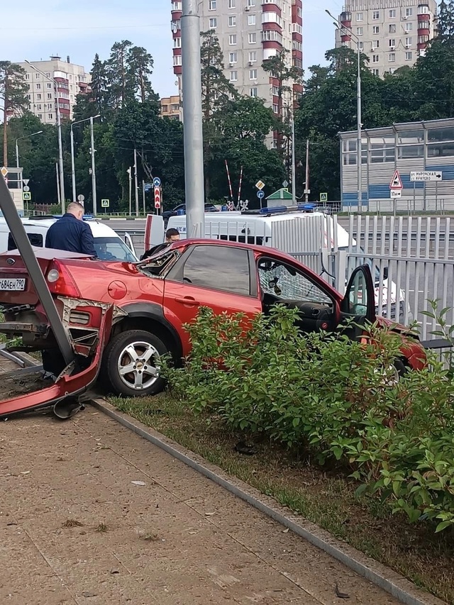 По направлению к Раменскому, сразу после выезда из тон?...