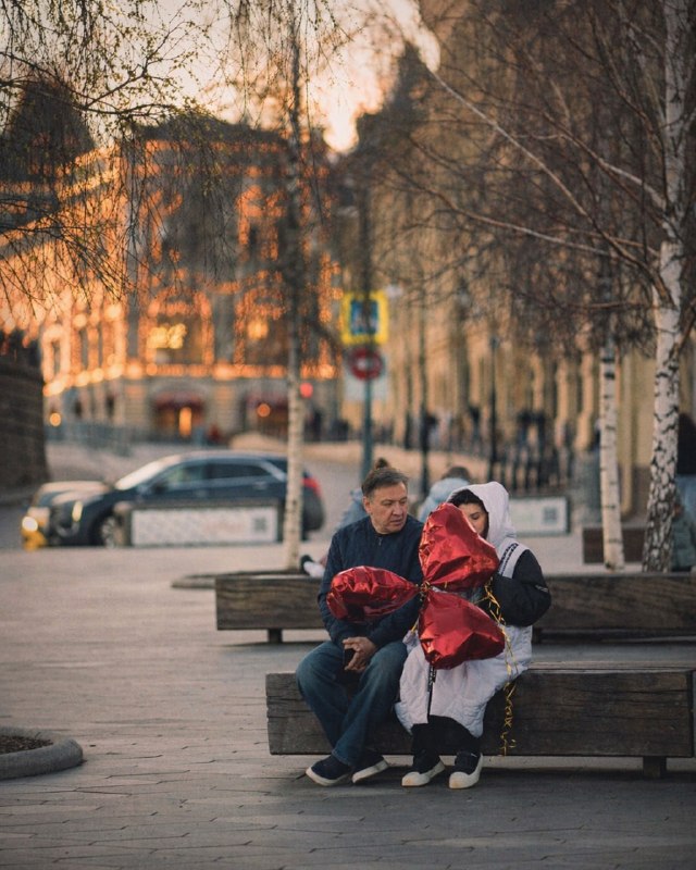 Стало интересно, может ли GPT Image 2 заменить цветокоррекцию и симуляцию пленочной картинки.
Отпра