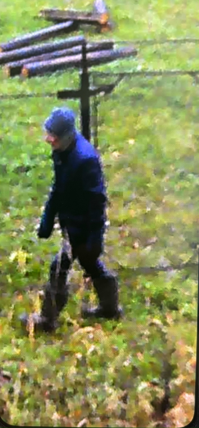 Добрый вечер, участки сообщества. Может быть кому нибу?...