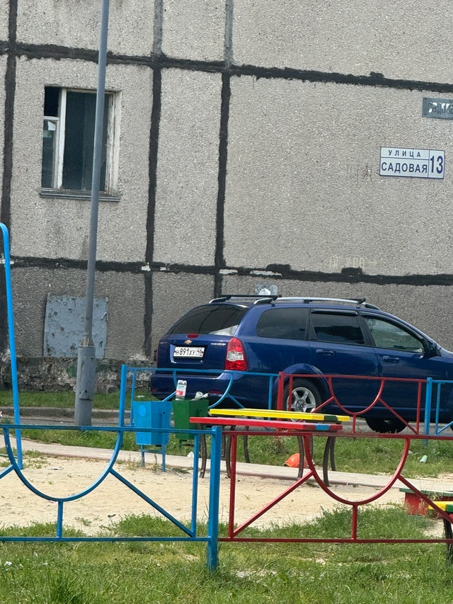 Ситуация на пешеходном переходе в 6 микрорайоне от Сад?...