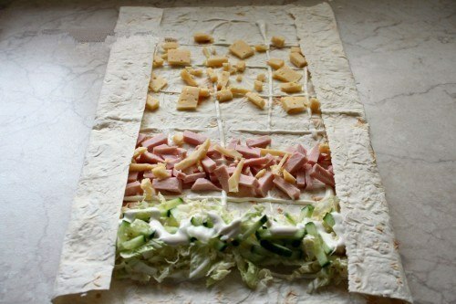 Простой рулет из лаваша 