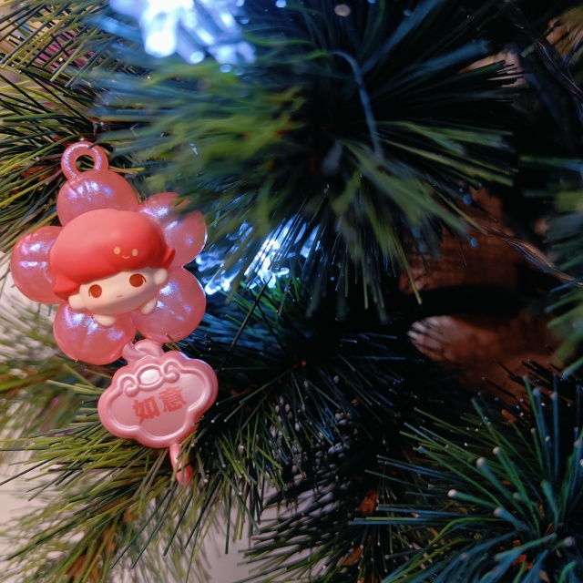 Объявляем бойкот скучным ёлкам!🎄✨
Друзья, хватит ми?...