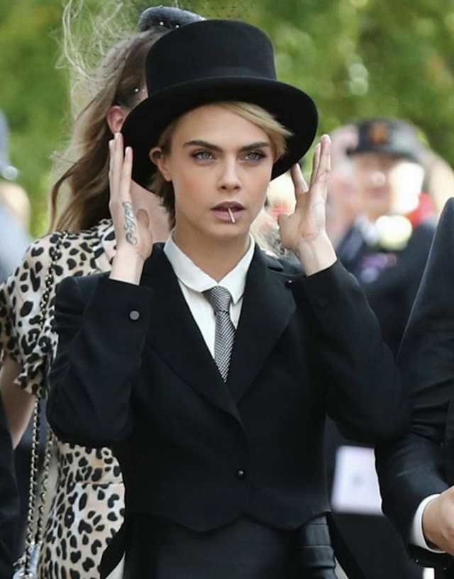 Иногда костюмы женщинам идут даже больше чем некоторы?...