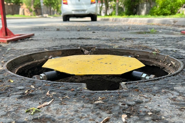 Люки оборудуют защитой от падения! Но вы все равно не з?...