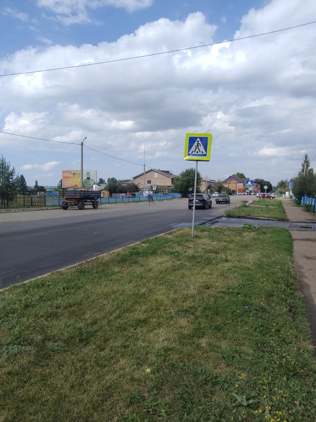 Интересно, что в голове у водителя белого китайского п?...