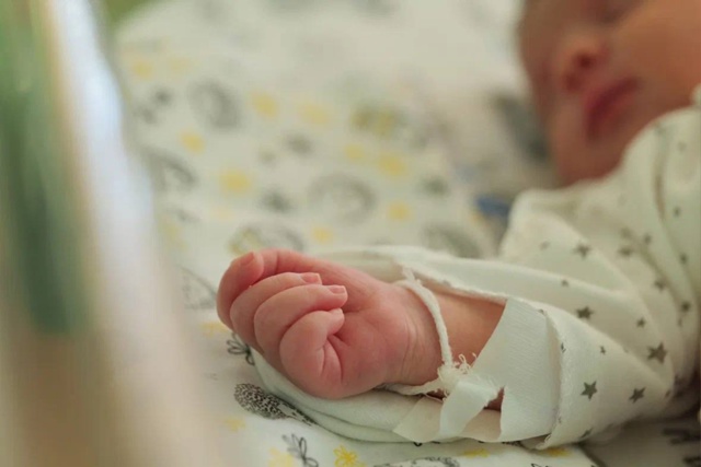 ? Губернаторскую выплату на второго ребенка получают...