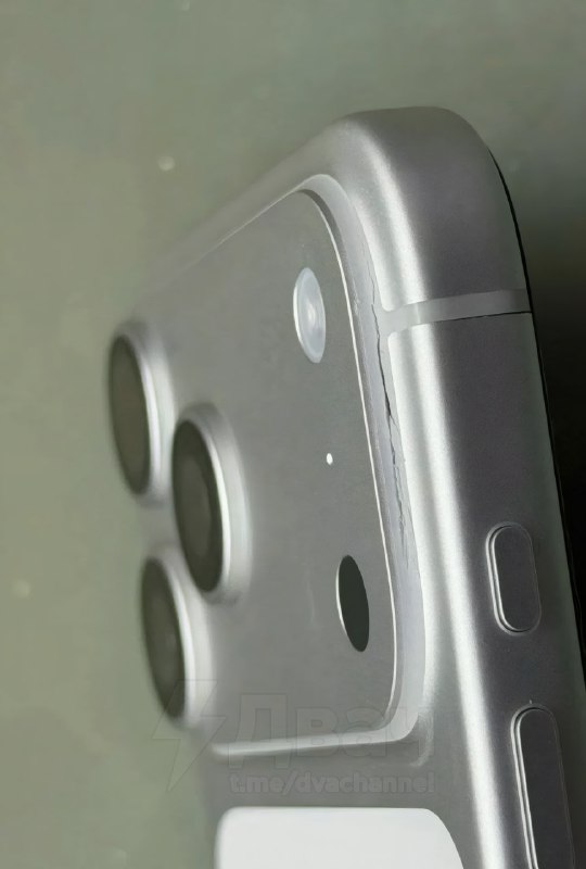 ‼️Яблочники массово жалуются, что iPhone 17 Pro и Pro Max ломаются, если с них снять чехол — пластик