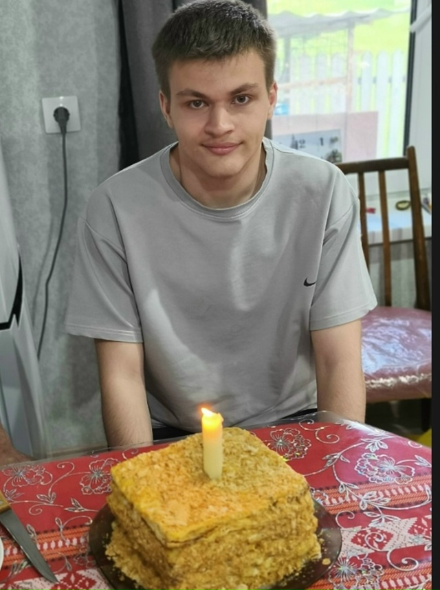Сегодня днем пропал молодой человек Даня Меренков (20ле...