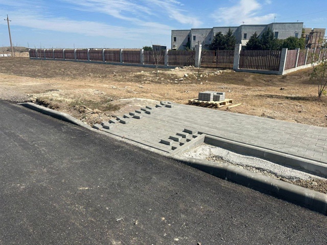 🚧 В Крыму завершается ремонт участка дороги Евпатори?...