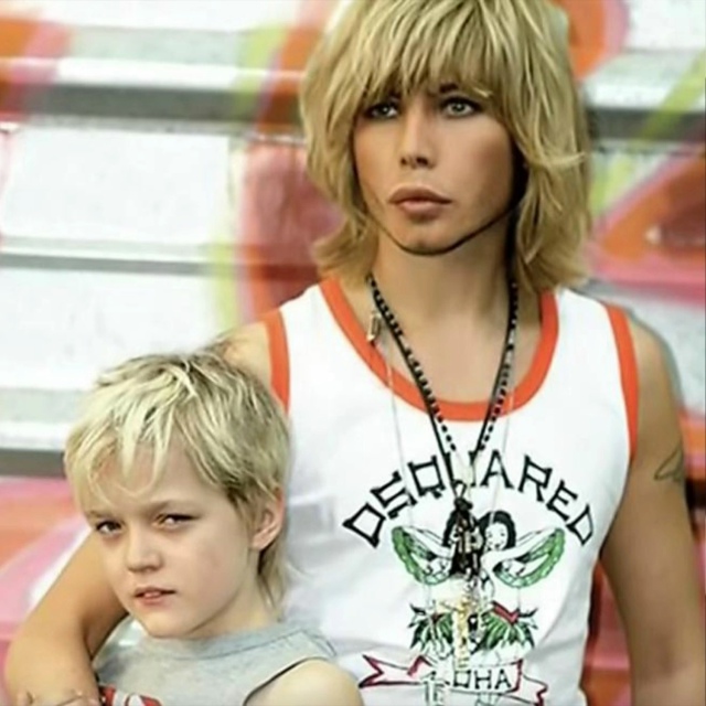 Сын Сергея Зверева подал в суд на отца, требуя 27 миллио?...