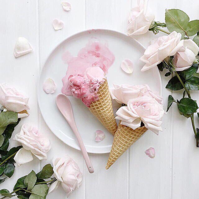 Мысленно сменить зиму на весну и влюбиться.
Эльчин Саф...