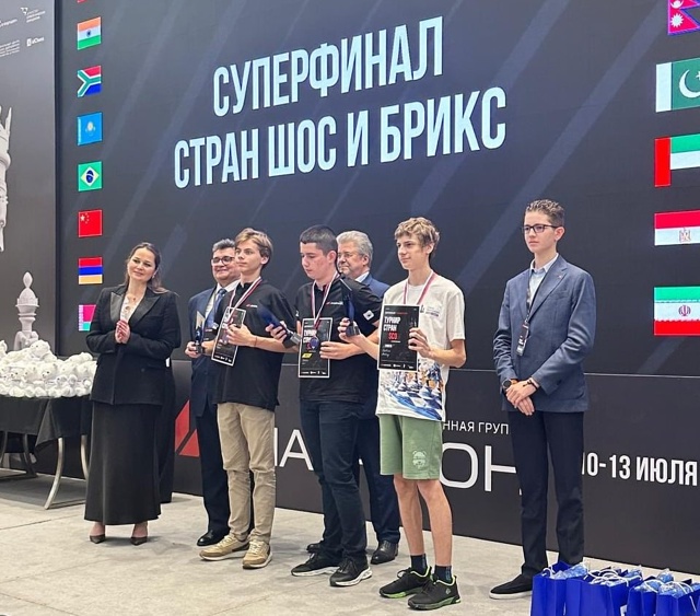 ? Курянин — серебряный медалист Суперфинала по шахма...