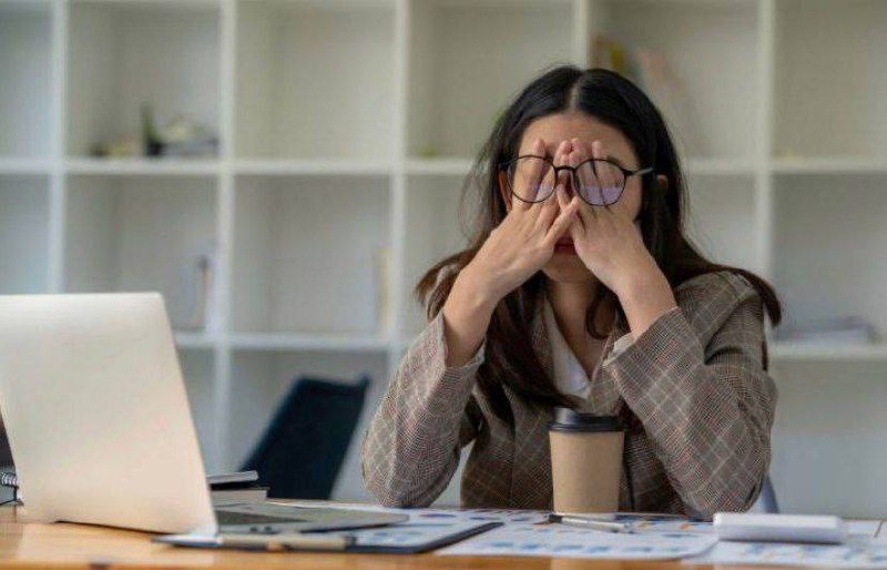 Завтрак после 9 утра в разы увеличивает риск депрессии — исследование.
Учёные изучали это на протяж