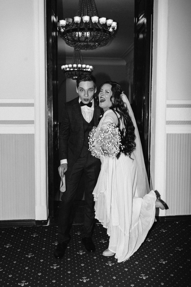 Хочу поделиться нашей камерной свадьбой. Очень рады, ч?...