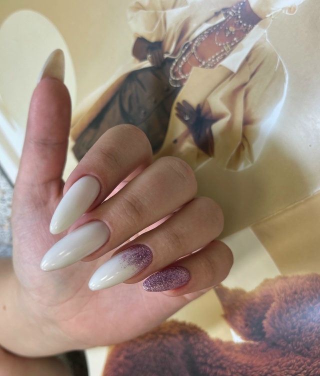 Приглашаю вас на маникюр😌
Записаться можно по номеру ...