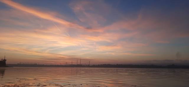 Утро на Каме