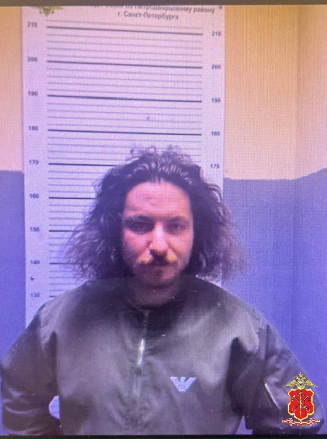 В Петергофе задержан грабитель, отобравший ром у грузч...