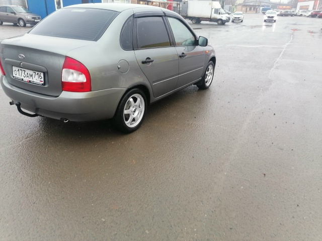 Продам лада калина 2011 года в хорошем состояние движок ?...