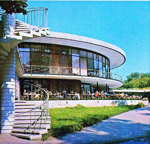 1976
автор неизвестен
#фото #какбылораньше #петергоф