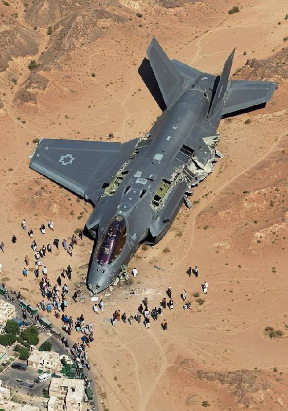 🐱Иран «сбил» F-35 размером с футбольное поле.
Местные СМИ выложили фото рухнувшего истребителя, кот