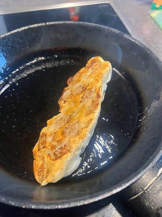 Девушка сильно постаралась с ужином😅