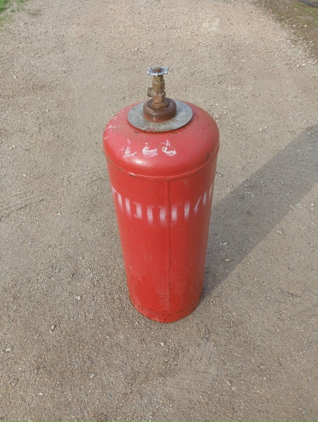 Продам газовый баллон 50 л .Звонить на номер 89619021516.