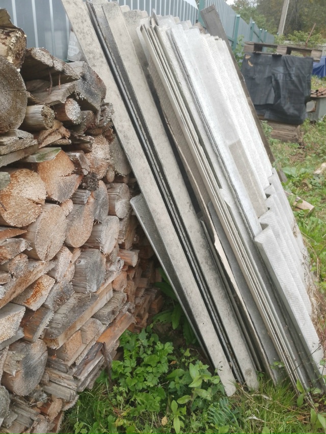 Отдам б/у шифер. Листы целые и половинки, сколько не зна...