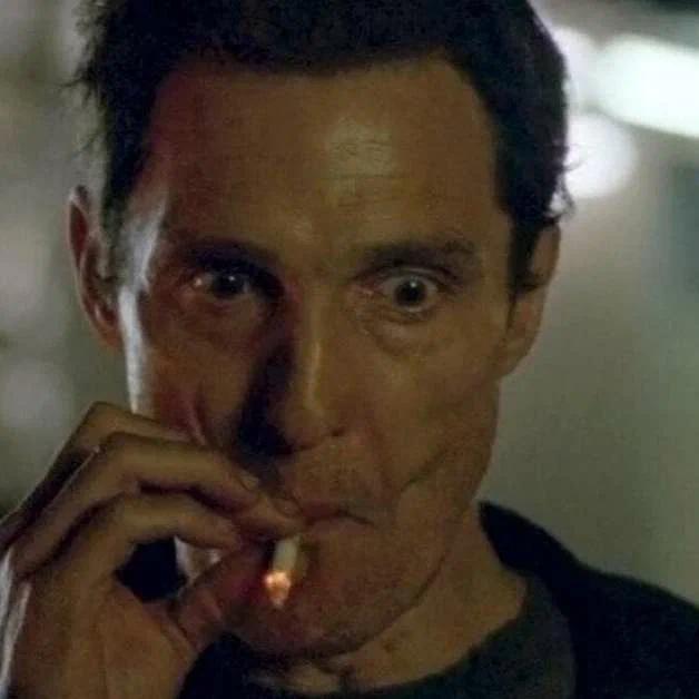 Россиян могут начать штрафовать за курение даже в собственной квартире.
Если дым попадает к соседя