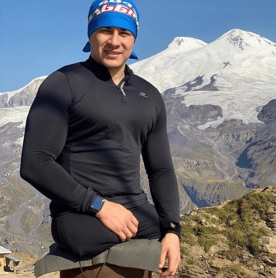 Рустам Набиев - блогер-мотиватор, потерявший ноги во вр...