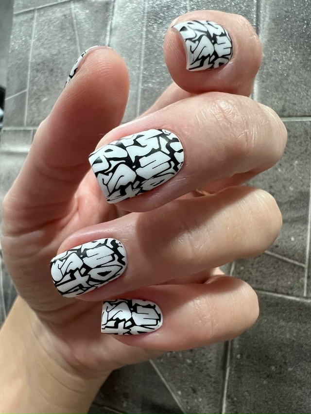 Всем привет!
[id591042065|Я-Кристина], и со мной можно на «Ты»?...