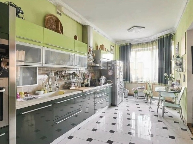 Как выглядит знаменитая квартира Долиной, из-за которо...