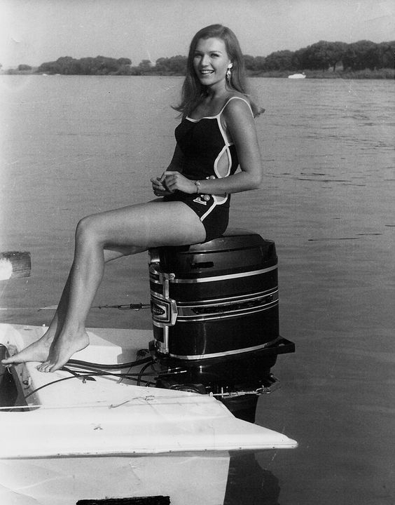 На фото Мэй Маск, мать миллиардера Илона Маска. В 1969 год...