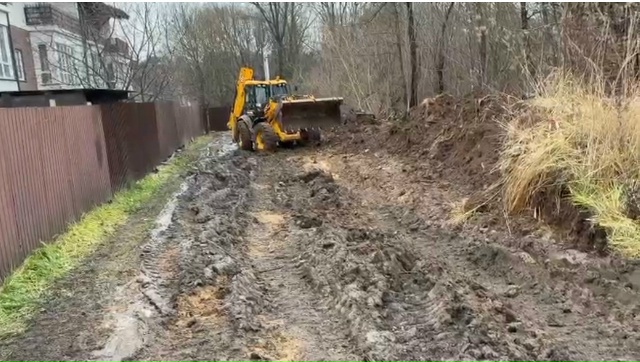 Сегодня 29.11.2025 неизвестные люди, при помощи специально?...