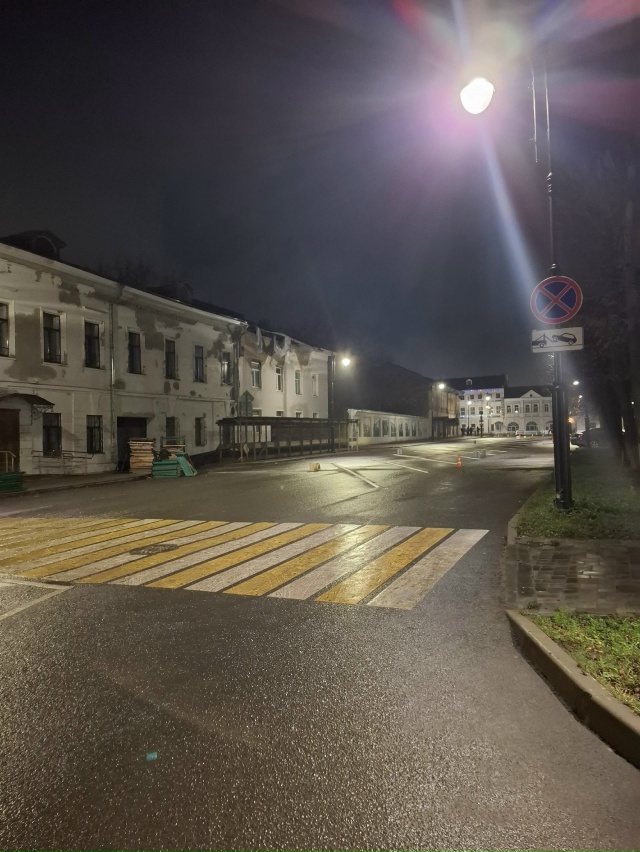 Добро пожаловать платным парковочным местам!😡
Проезд...