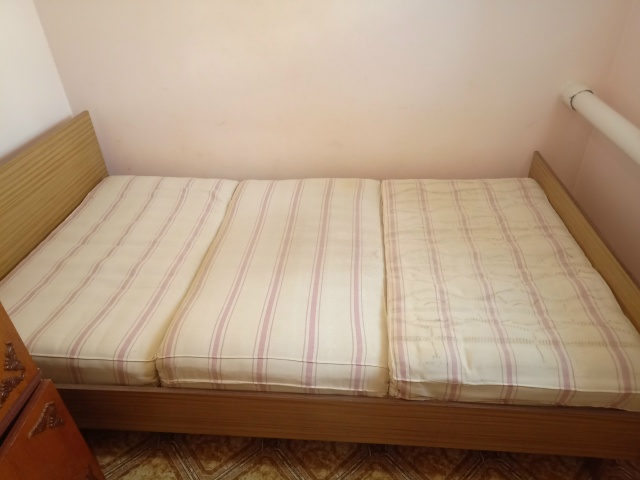 Продам кровать в отличном состоянии 120*200. 89198487010