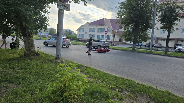 ДТП на Малеевке, около Пятёрочки