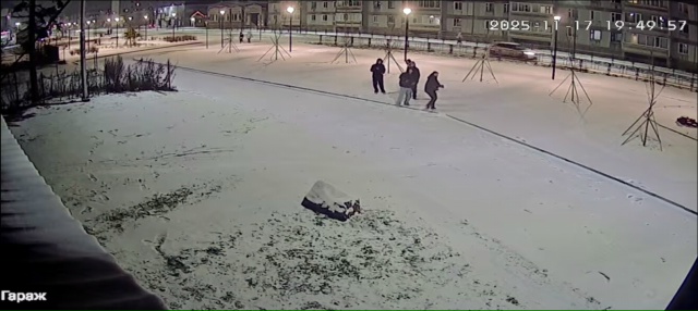 Родители данных детей и не только.
Проведите беседу, ка...