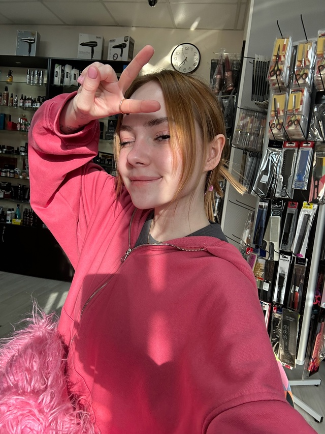 Сделала маникюр ??