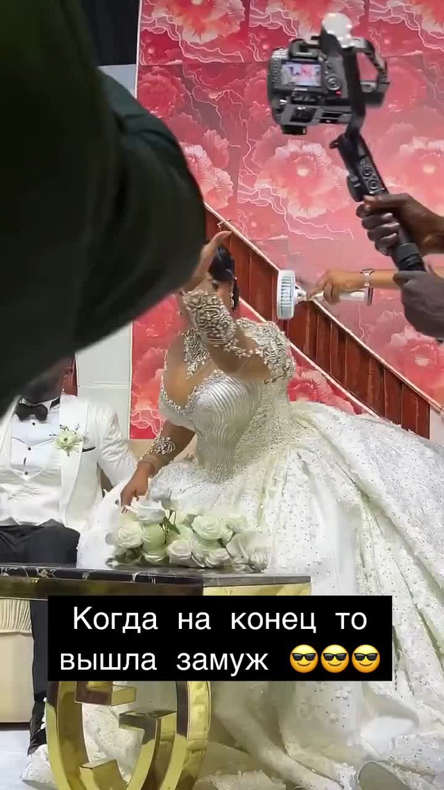 На девичнике Ксюши Бородиной ведущий был забавным, а к?...