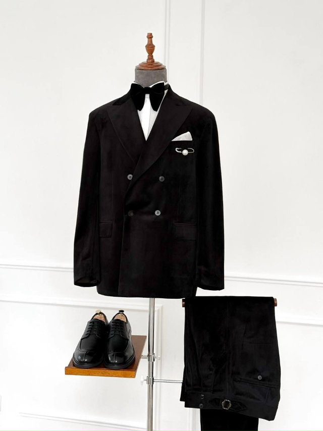 Бесплатно подшив брюк при покупке костюма до конца мес...